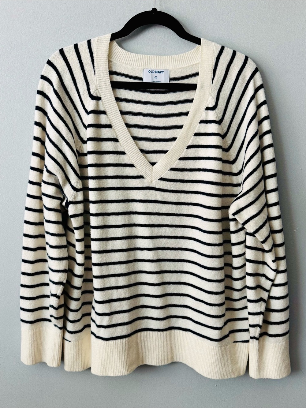 Old Navy Cream and Black Striped V-Neck Pullover Sweater